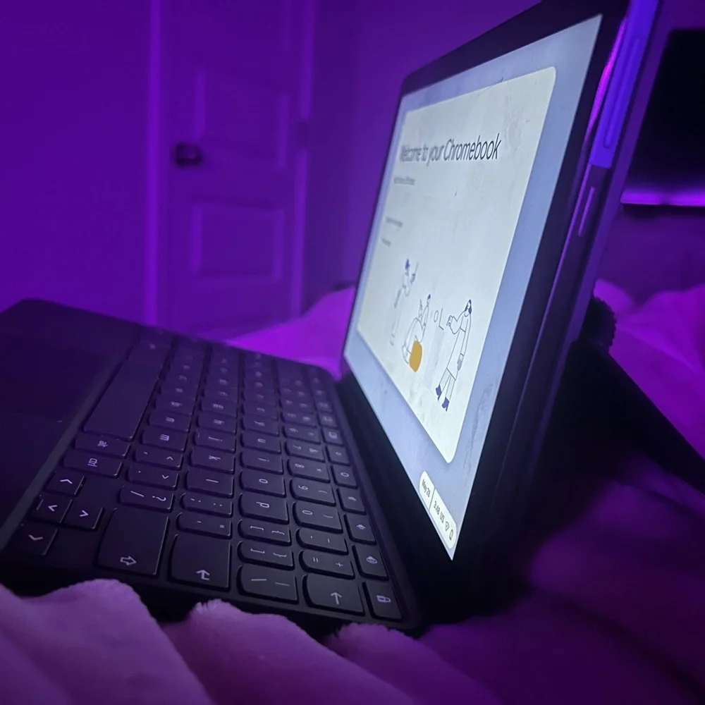 Black Chromebook Tablet